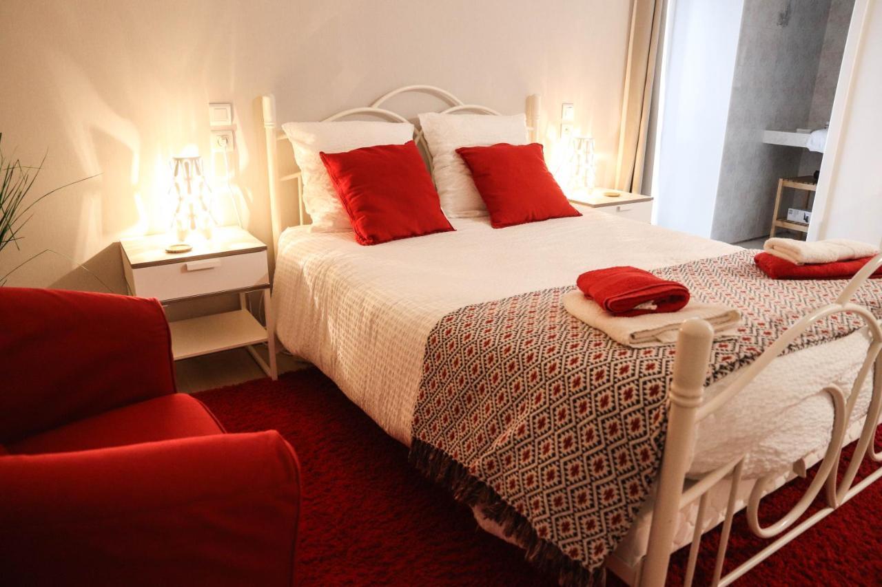 Hotel "Les Peyres" Lamothe-Landerron Esterno foto
