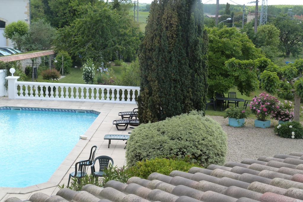 Hotel "Les Peyres" Lamothe-Landerron Camera foto