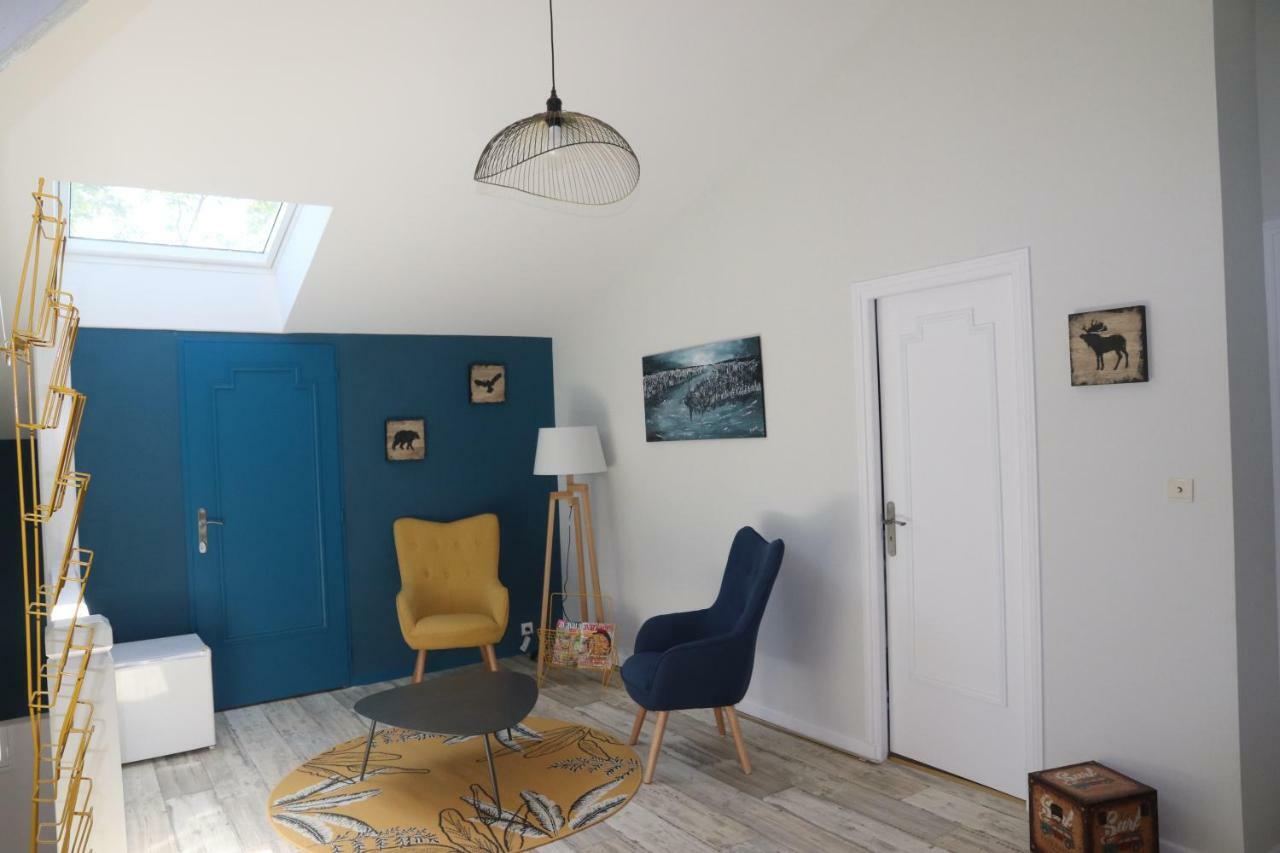 Hotel "Les Peyres" Lamothe-Landerron Esterno foto